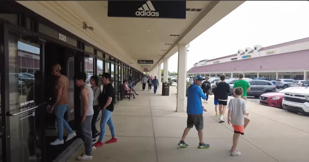 indiana-premium-outlets-photos-1024x536