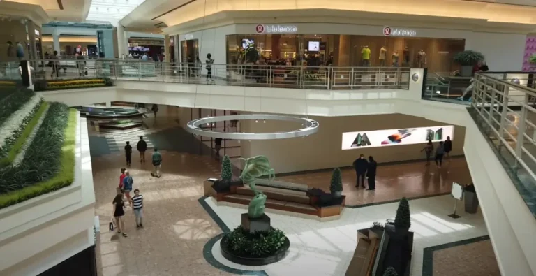 the-gardens-mall-palm-beach-inside-1024x526