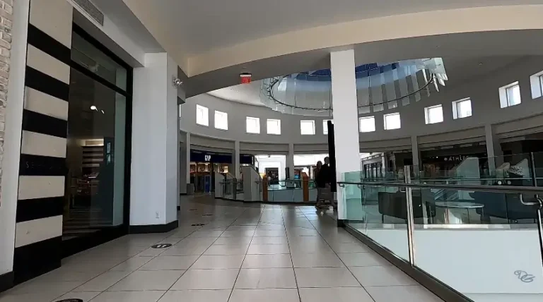 a visit to the fashion mall at keystone