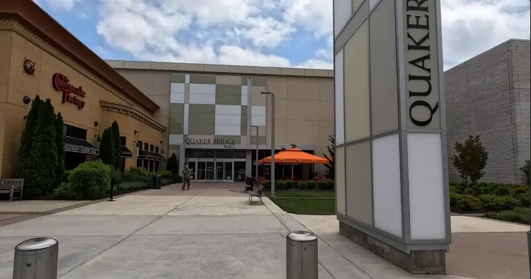 quaker bridge mall
