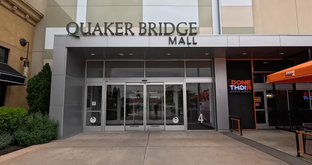 quaker bridge mall photo