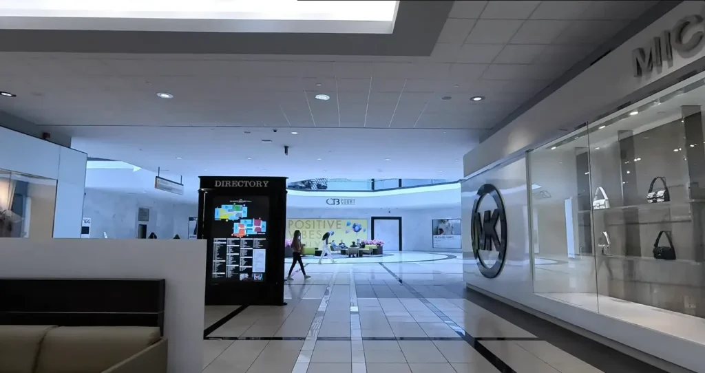 quaker bridge mall view