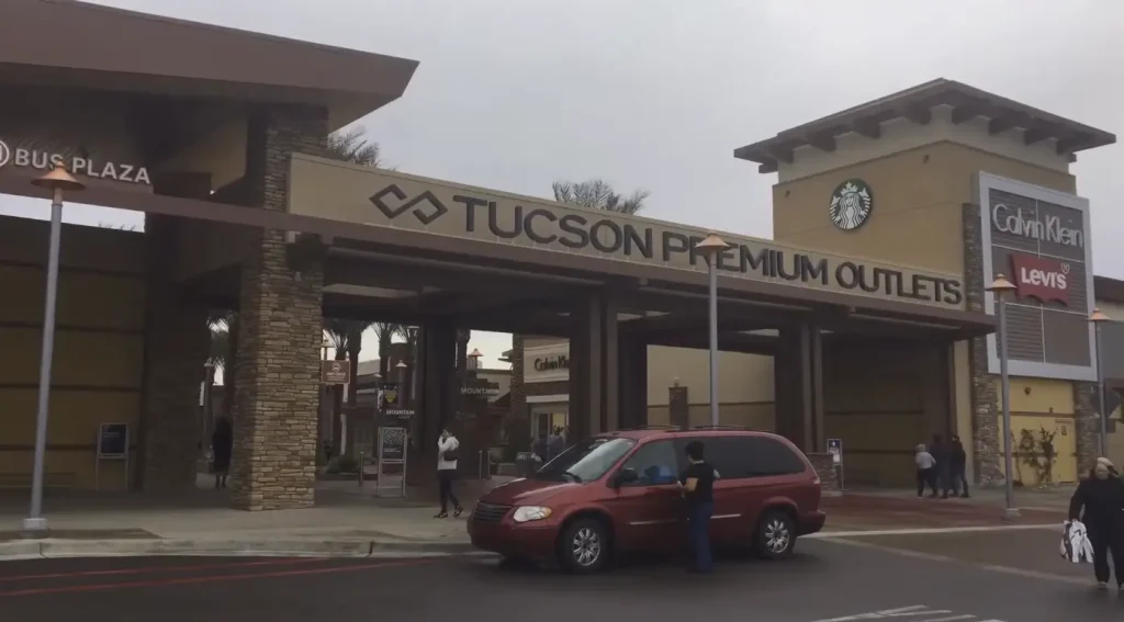 tucson premium outlets photo